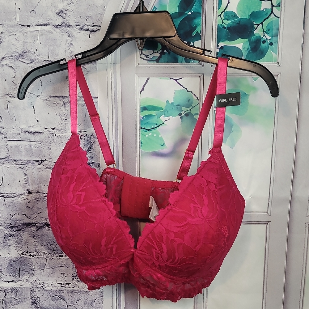 B. Luxe wire free pink bra 3x nwt new